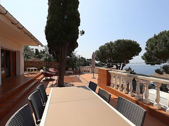 Casa rural para 8 personas, con Balcón además de Terraza y Jardín en Canyelles - 2