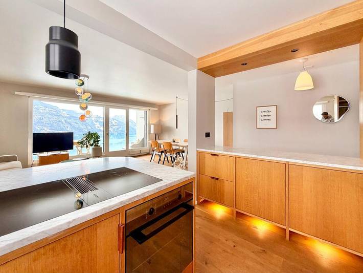 Gîte pour 4 personnes, avec vue ainsi que balcon et vue sur le lac à Krattigen