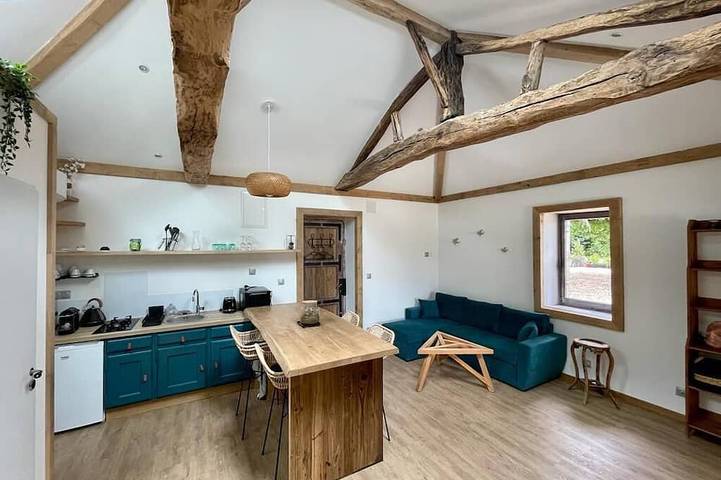 Location de vacances pour 4 personnes, avec Jacuzzi ainsi que Terrasse et Jardin à Pailloles