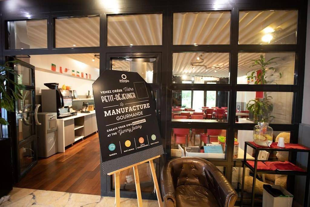 Appartement entier, Studio pour séjours d’affaires à La Défense in Courbevoie, Hauts-de-Seine