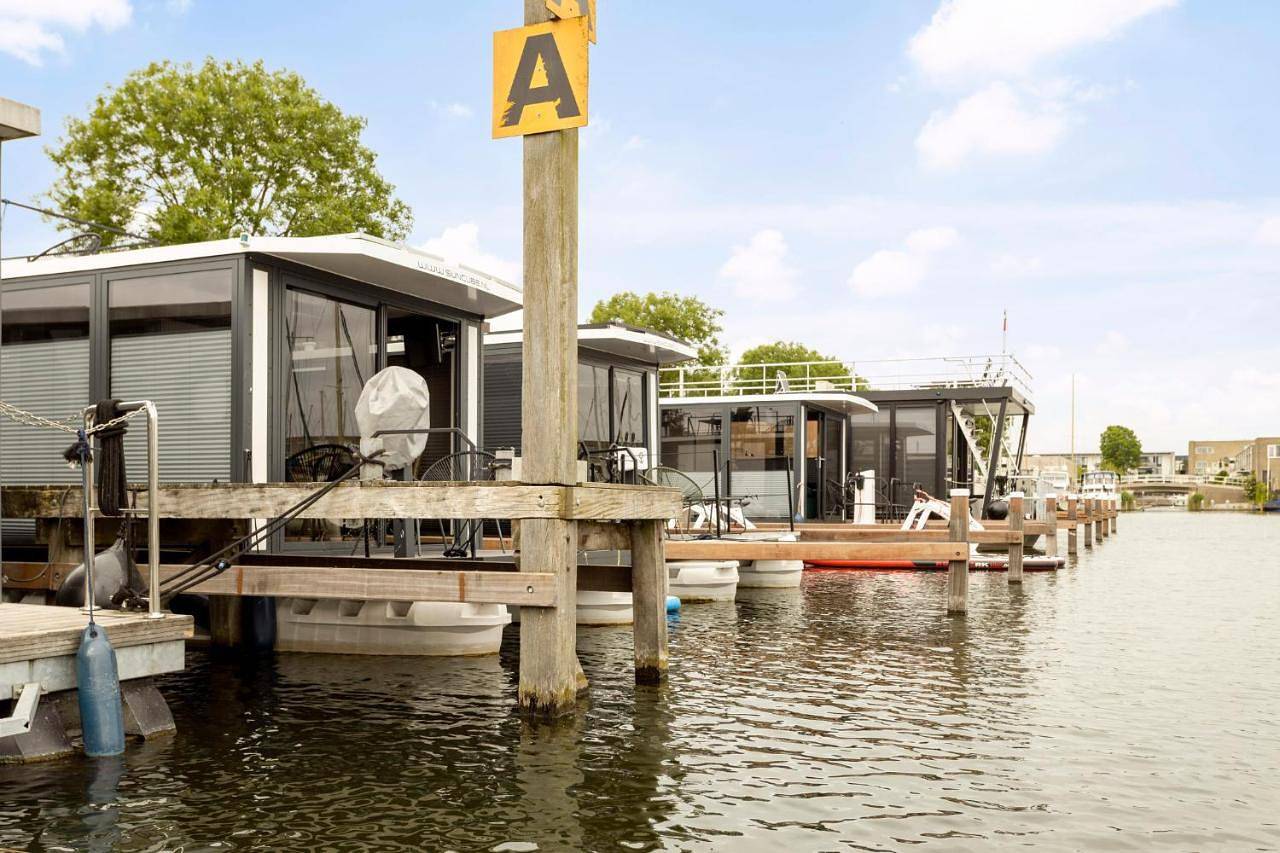 Cosy tiny houseboats near beach and restaurants by Weltevreden Experience in Zeewolde, Flevoland