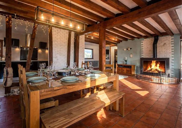 Location de vacances pour 9 personnes, avec jardin, adapté aux familles à Saint-Evroult-Notre-Dame-du-Bois