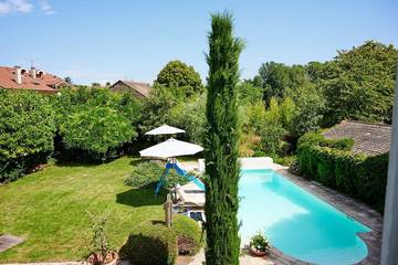 Gîte pour 12 personnes, avec jardin, animaux acceptés à Veigy-Foncenex