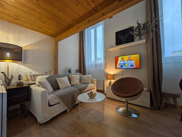 Gîte pour 4 personnes, avec vue dans Bowling Acropolis Nice