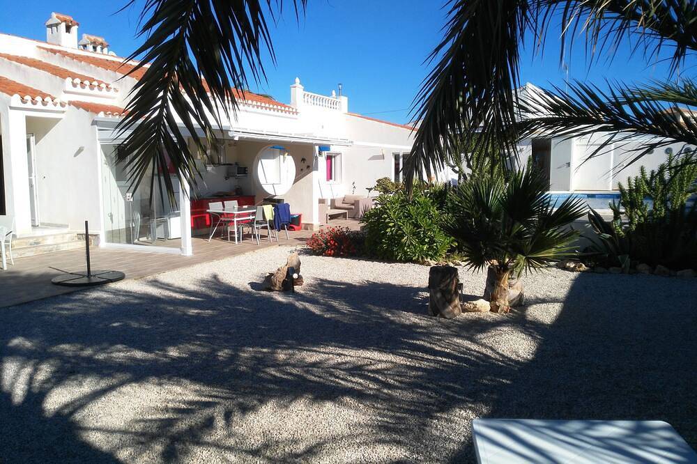 Villa With Pool for 8 People in El Chaparral, Torrevieja