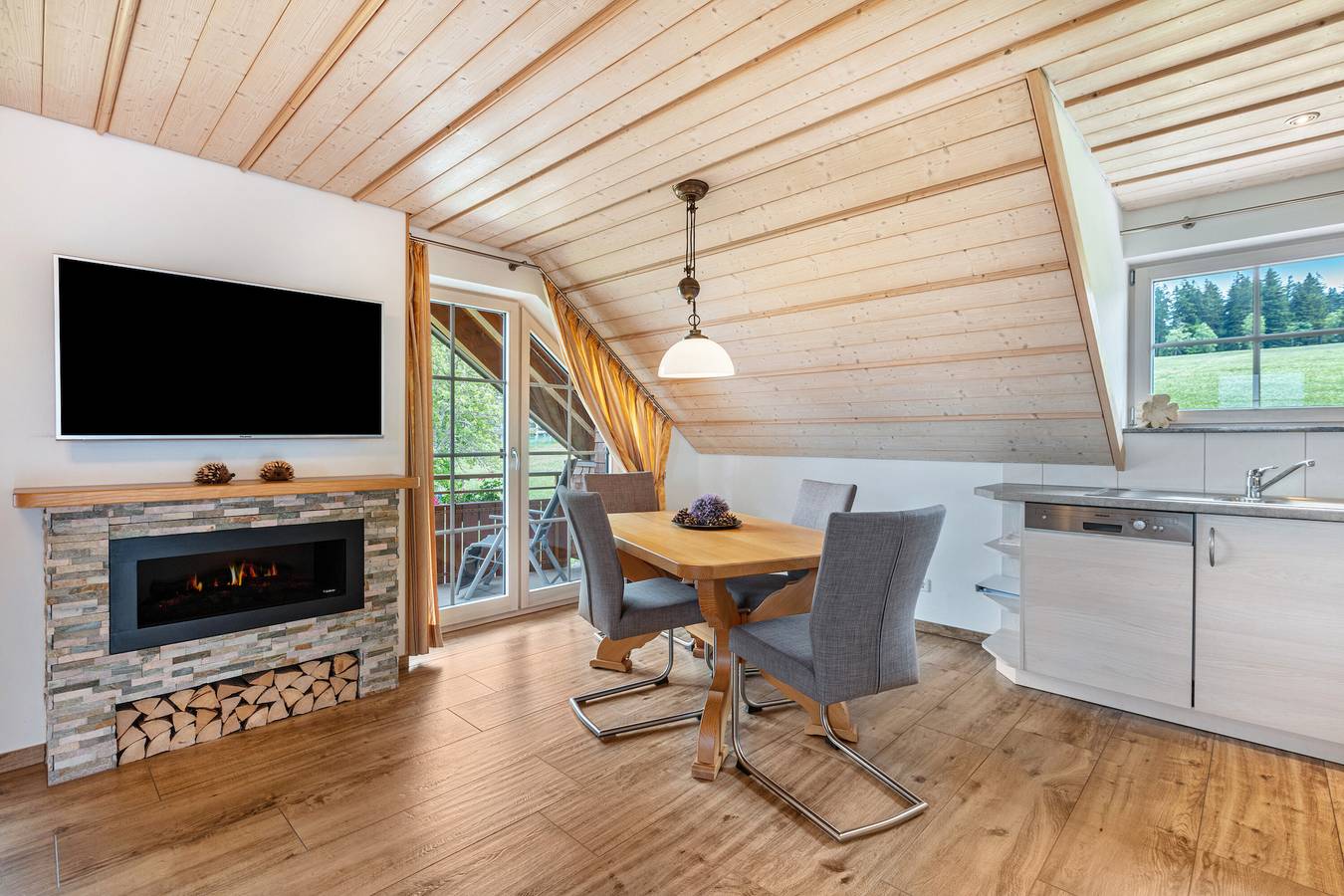 Ganze Wohnung, Ferienwohnung 'Typ B1, 50qm' mit Bergblick, Gemeinschaftsterrasse und Wi-Fi in Suedlicher Schwarzwald, Feldberg