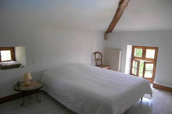 Location de vacances pour 8 personnes, avec terrasse et jardin à Roquecor - 4