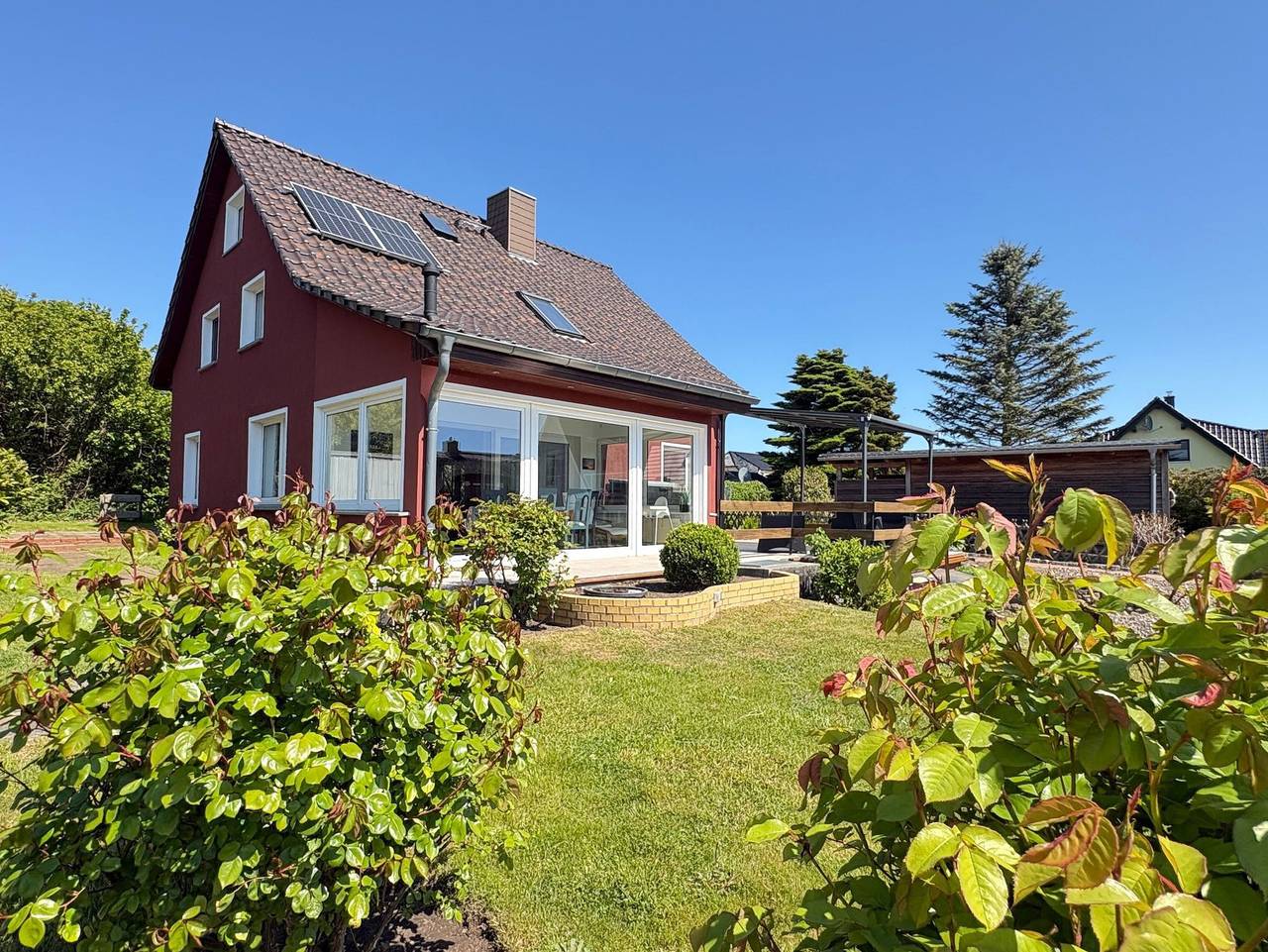 Ganze Ferienwohnung, Neu! Ferienhaus 1 Ringelrobbe - Ferienhaus 1 mit Terrasse und Wintergarten in Alt Reddevitz, Mönchgut