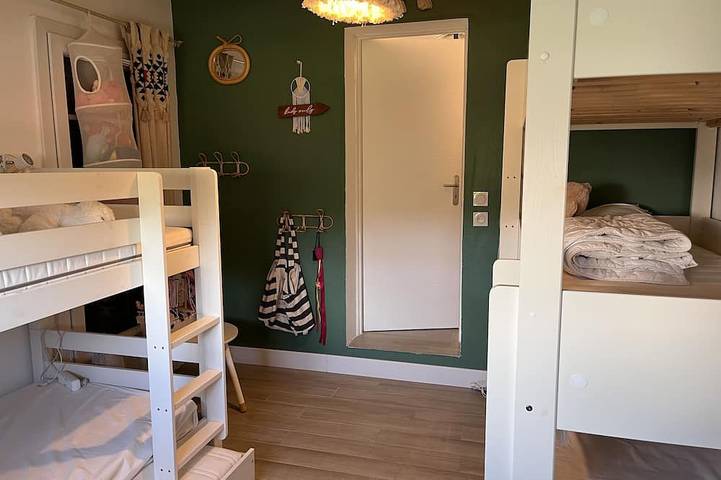 Charming Oléronaise house 5 minutes from the beach and 2 minutes from the market in La Brée-les-Bains, Côte de Beauté