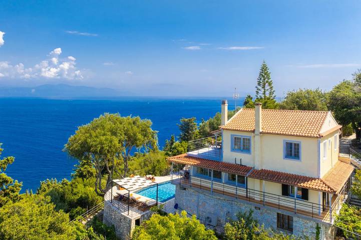 Διαμερίσματα διακοπών για 10 άτομα, με θέα στον ωκεανό και κήπο στη Λάκκα