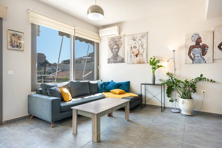 Hel lägenhet, Elva Creta Beach Apartment with Sea View, Wi-Fi, and Air Conditioning in Iraklio-Heraklion region