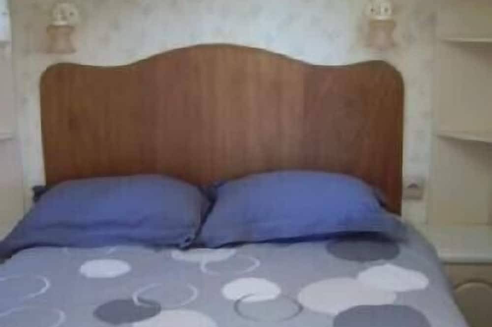 Mobil-home au coeur du cantal: calme, confortable, pratique et pas cher in Vézac (Cantal), Région d'Aurillac