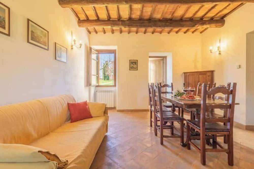 Entire apartment, Comfort and attention to detail for a stay in the country in Val di Lago, Viterbo Province