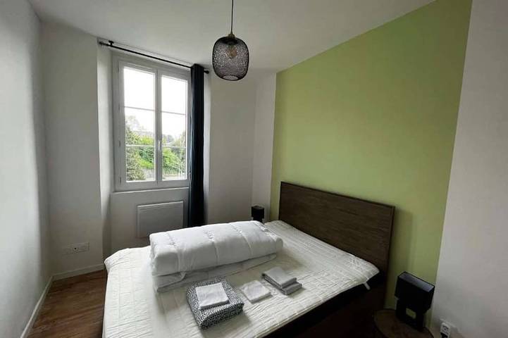 Appartement entier, 2-1 Charmant T2 bis proche Gare et Centre Ville - Parking proche in Lourdes, Hautes-Pyrénées