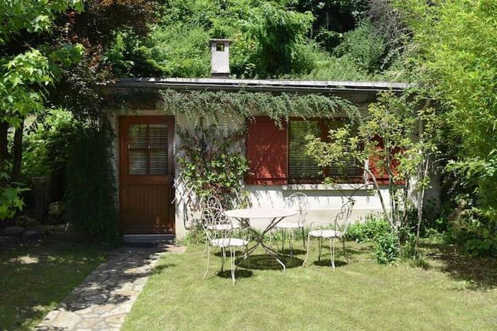 Ferienwohnung für 2 Personen, mit Garten und Sauna in Versailles