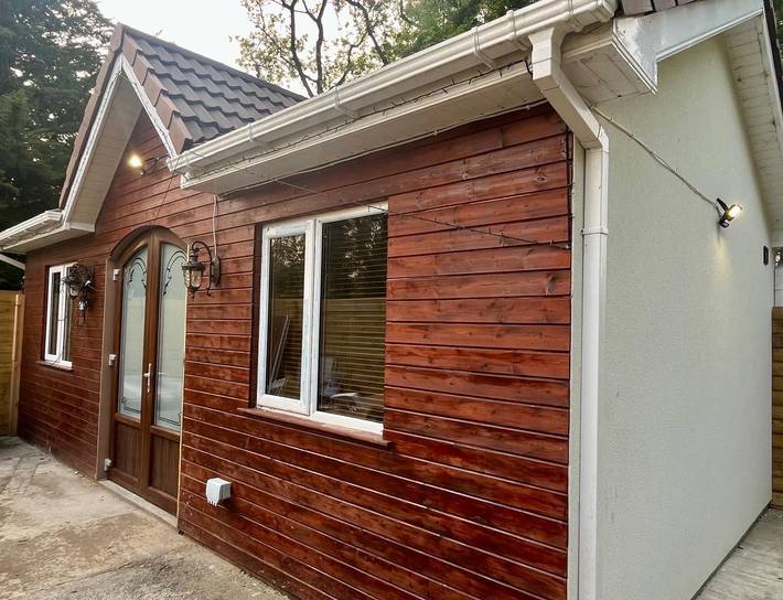 Log cabin for 4 people, with Terrace and Garden in County Meath