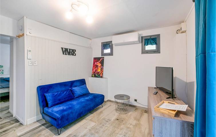 Gîte pour 4 personnes, avec terrasse et piscine à Vallon-Pont-d'Arc - 4