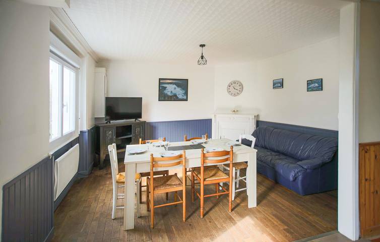 Appartement en bord de mer avec jardin et parking, à 400 m de la plage in Térénez, Plougasnou