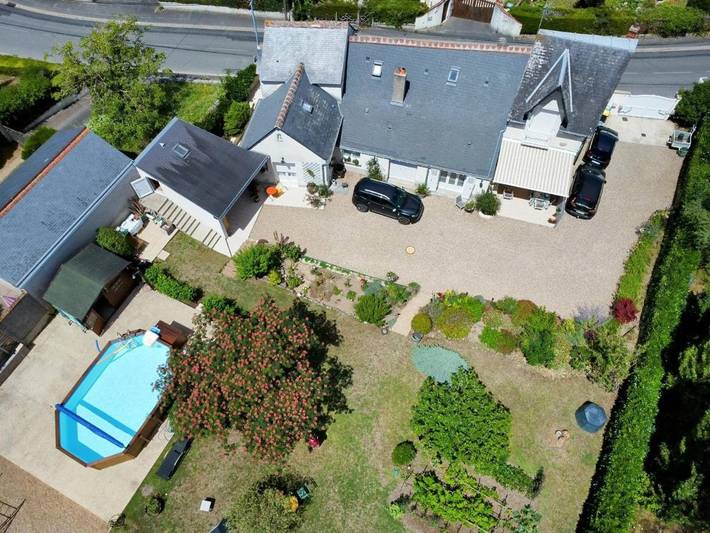 Maison d’hôte pour 4 personnes, avec Balcon et Terrasse ainsi que Jardin et Piscine