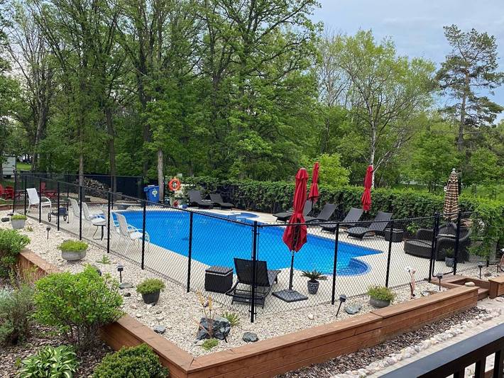 Appartement de vacances pour 2 personnes, avec piscine et jacuzzi ainsi que jardin et terrasse