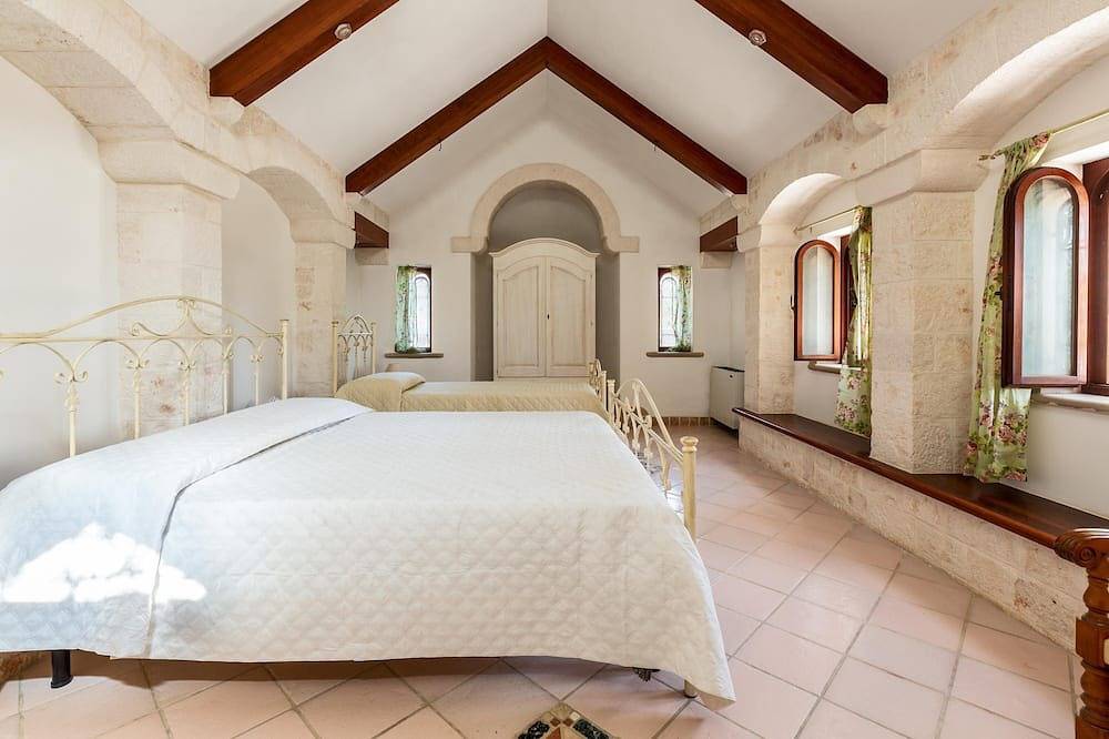 Villa Poggio dei Loti by Barbarhouse in Cisternino, Salento
