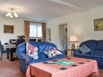 Holiday Home for 6 People in Gloucestershire, Photo 2
