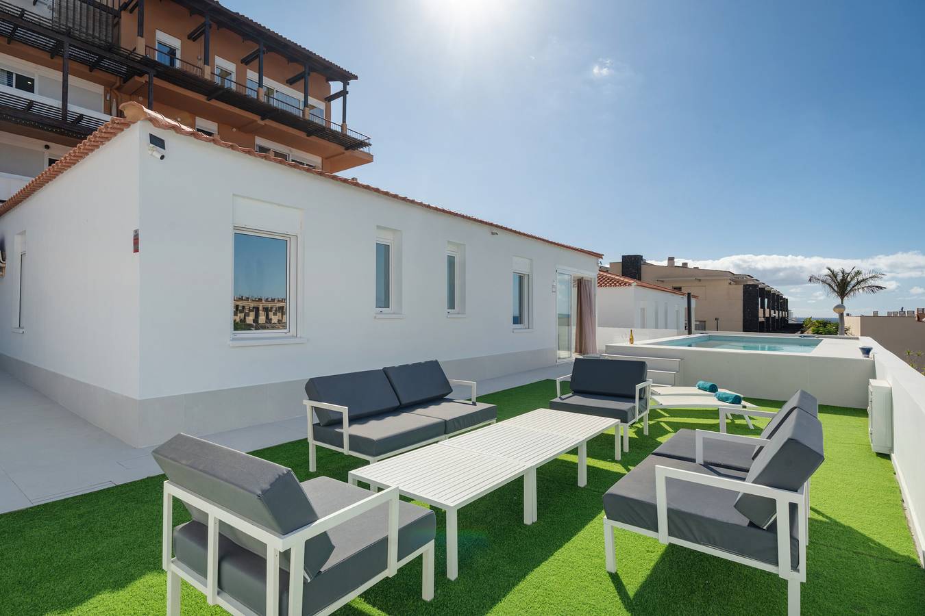 Holiday Villa 'Vistas al Mar' with Sea View, Wi-Fi and Air Conditioning in Las Adelfas, San Miguel de Abona