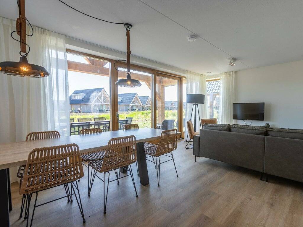 Villa in Cadzand mit Terrasse und Wifi in Cadzand-Bad, Zeeuwse Kust