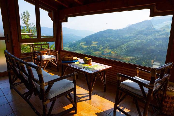 Casa rural para 2 personas, con Terraza y Jardín además de Sauna y Vistas en Guipúzcoa