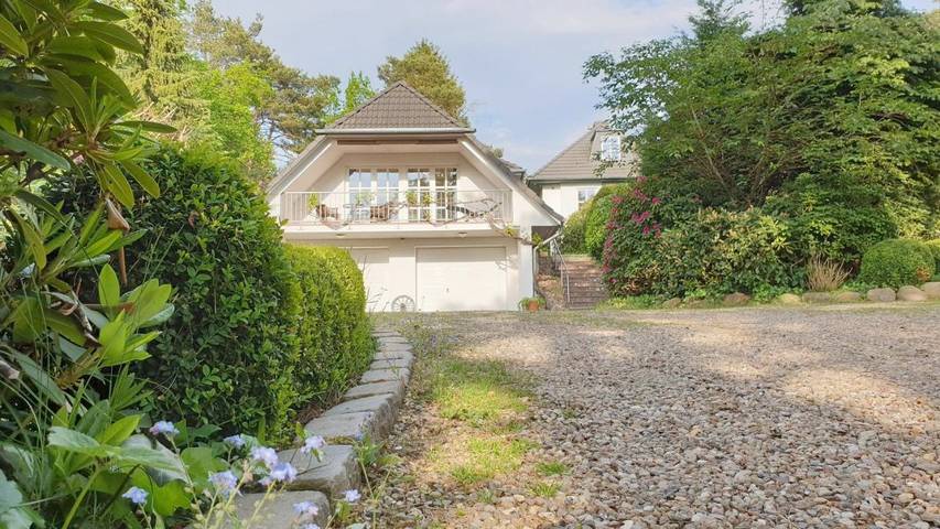 Ferienwohnung für 4 Personen, mit Balkon und Terrasse sowie Garten und Ausblick in Seevetal