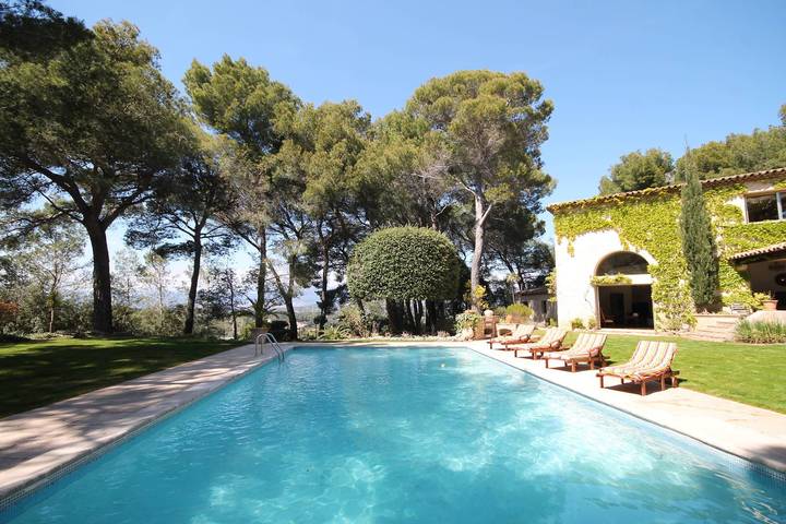 Gîte pour 8 personnes, avec piscine, animaux acceptés à Mougins - 2