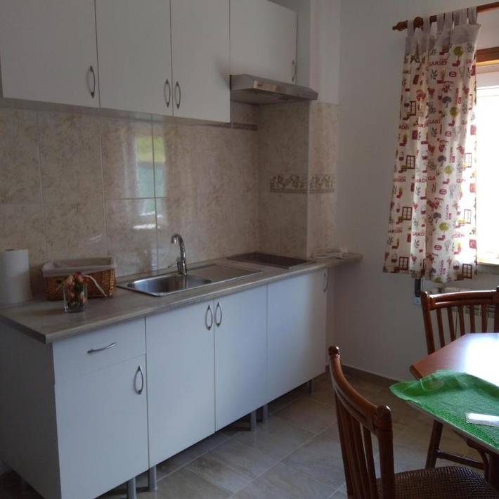 Location de vacances pour 4 personnes, avec jardin ainsi que piscine et vue dans Melo - 3