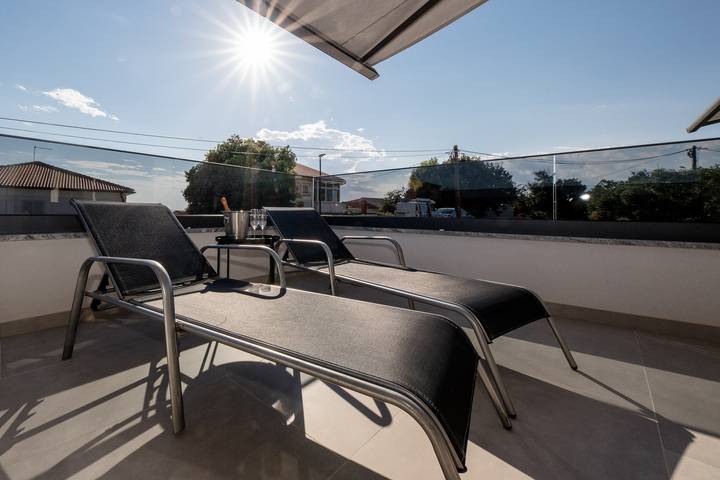 Ferienwohnung für 4 Personen, mit Balkon/Terrasse in Banjol