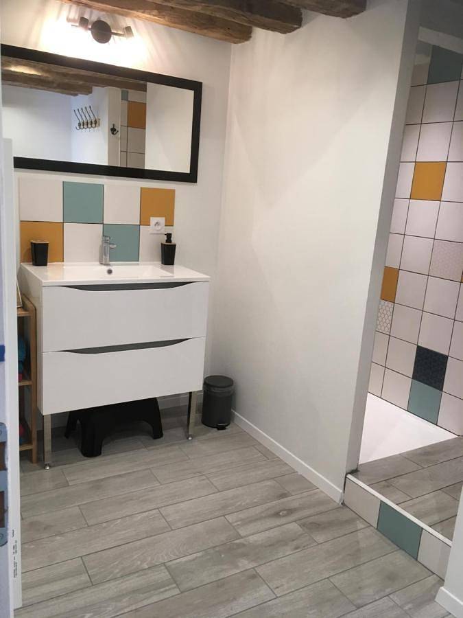 Appartement entier, Two-Bedroom Apartment in Amboise, Région de Tours