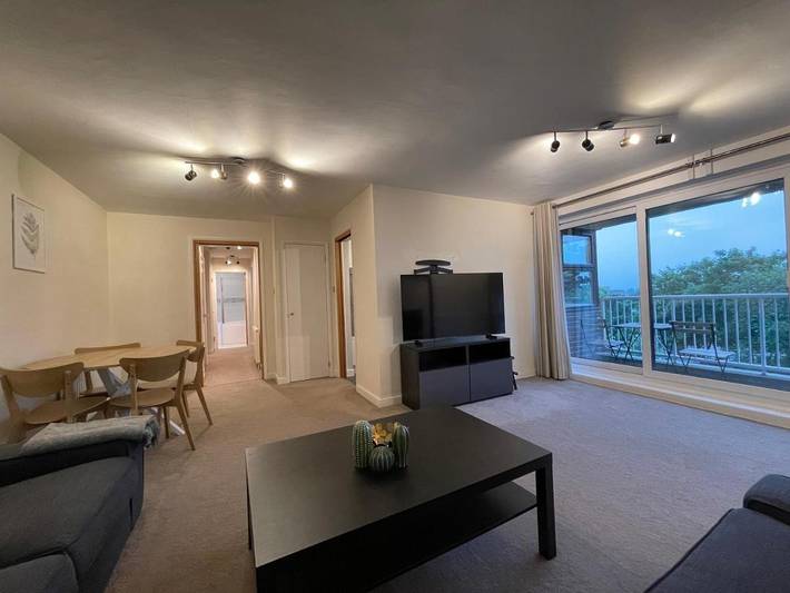 Gîte pour 4 personnes, avec balcon dans Surbiton - 2