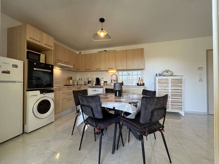 Gîte pour 6 personnes, avec terrasse dans Plage des Elmes - 4