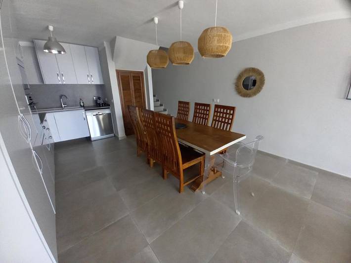 Chalet para 10 personas, con terraza además de jacuzzi y piscina en Alt Empordà - 4