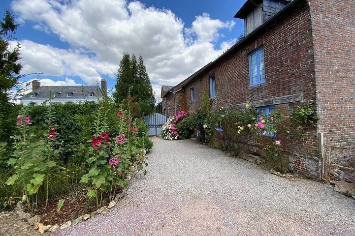 Gîte pour 7 personnes, avec Terrasse et Jardin