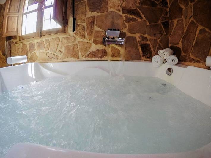 Casa rural para 2 personas, con Jacuzzi además de Terraza y Vistas en Benaocaz