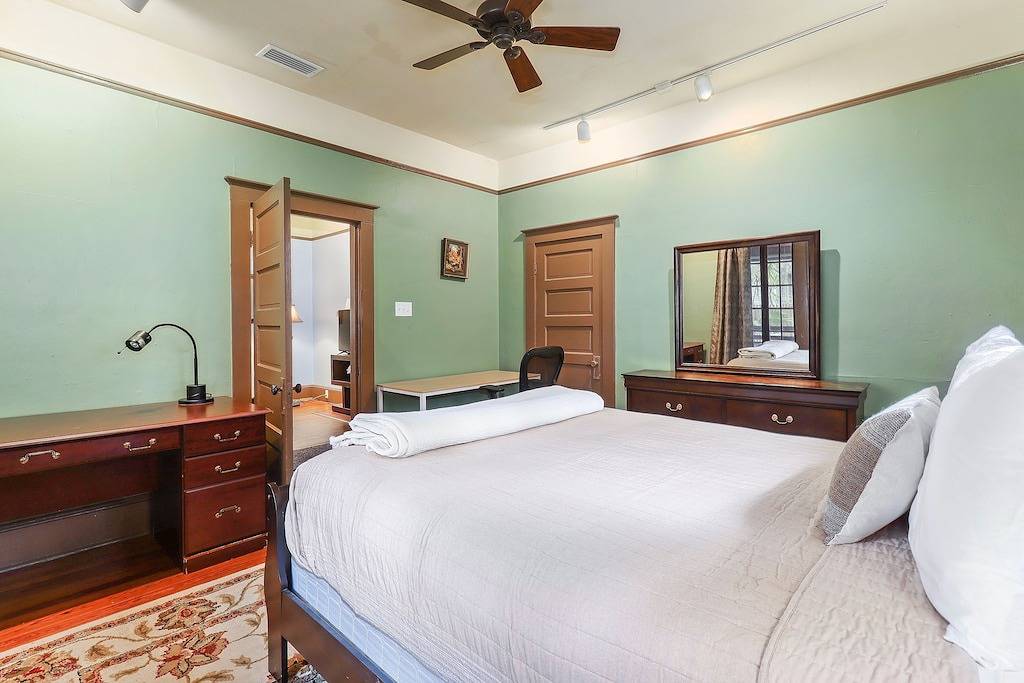 Gorgeous, Historic Downtown Home – Tucked into Uf! in Gainesville, Alachua County