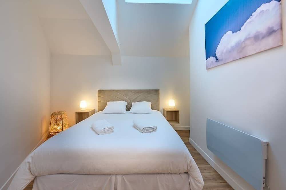 Apartamento entero, ★★★★★ Beautiful Duplex Design with private terrace -  Ideally located in Veneux-les-Sablons, Sena y Marne
