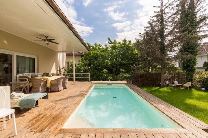 Villa für 12 Personen, mit Terrasse und Garten sowie Pool und Sauna in Niederösterreich