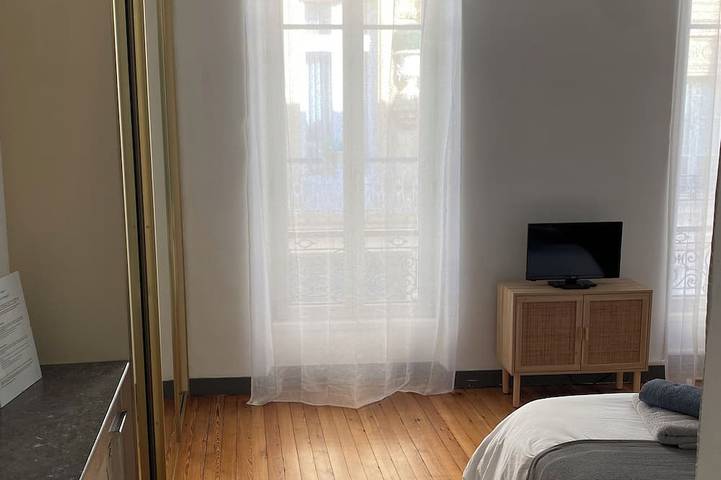 Location de vacances pour 10 personnes, avec balcon et jacuzzi, animaux acceptés à Blaye - 4