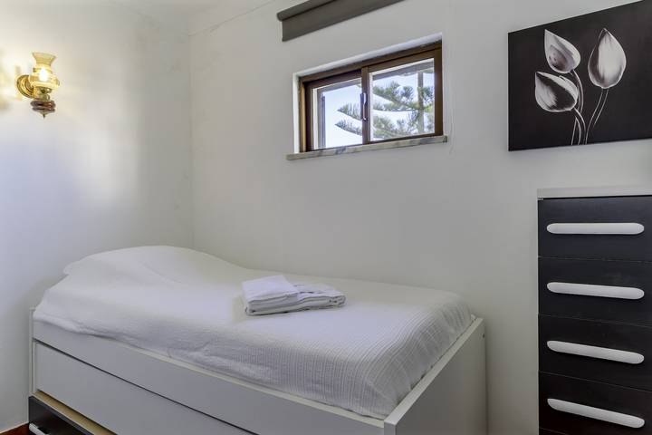 Location de vacances pour 6 personnes, avec balcon à Porches - 4