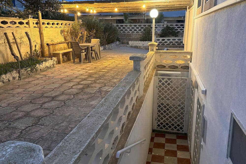 Ganze Wohnung, Villa Odetta - app. Amphora an oasis in the Salento sea between two nature reserves in Manduria, Golf von Tarent