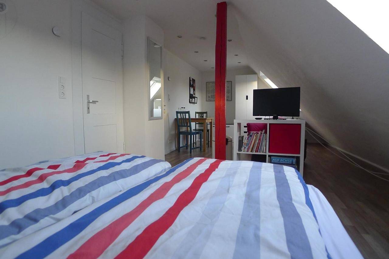 Ganze Ferienwohnung, Double Room with Private Bathroom in Mülheim an der Ruhr, Ruhrgebiet