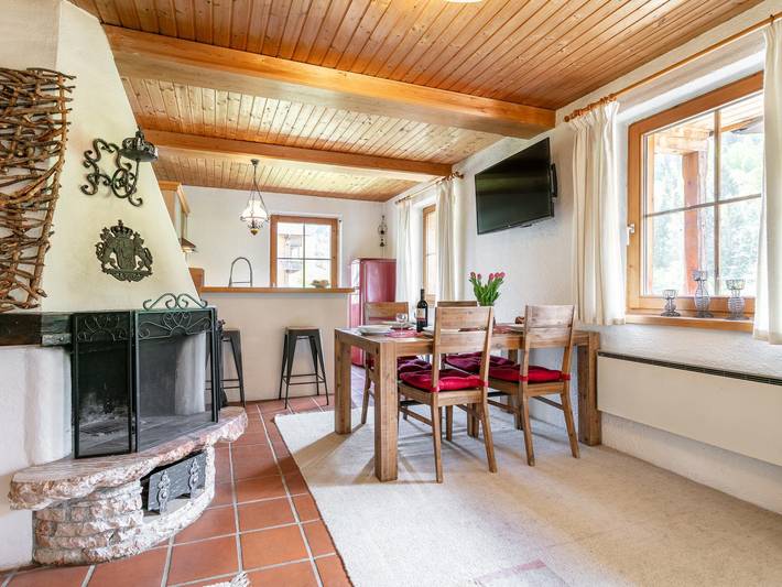 Apartamento inteiro, High-quality holiday apartment near the ski lift in Alpbach, Montes do Kaiser