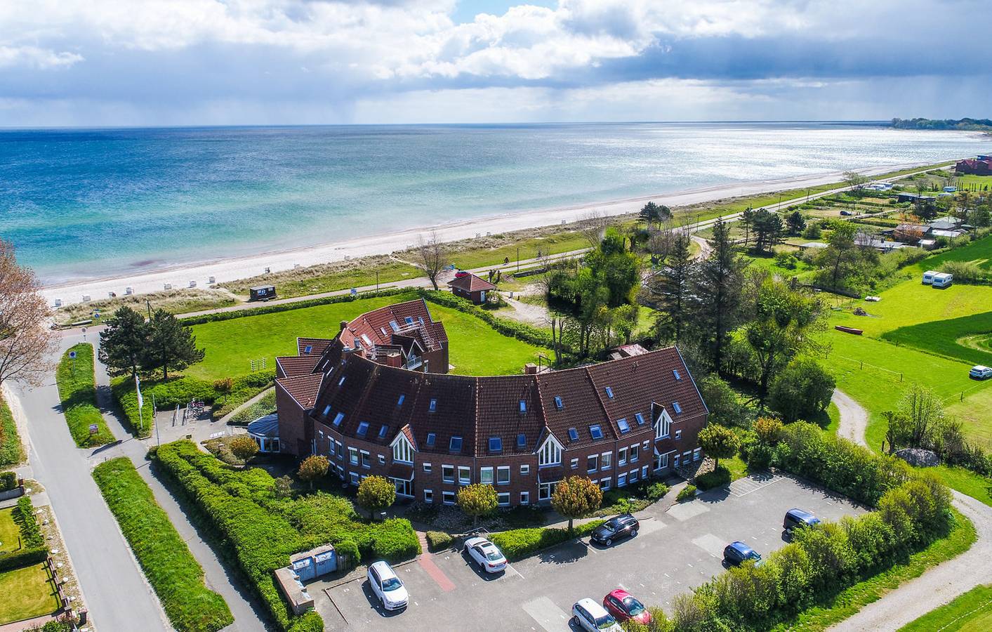 Ganze Ferienwohnung, 4 Sterne-Terrassen-Fewo "Heimathaven" direkt am Ostseestrand inkl. Schwimmbad in Kronsgaard, Schleswig-Flensburg