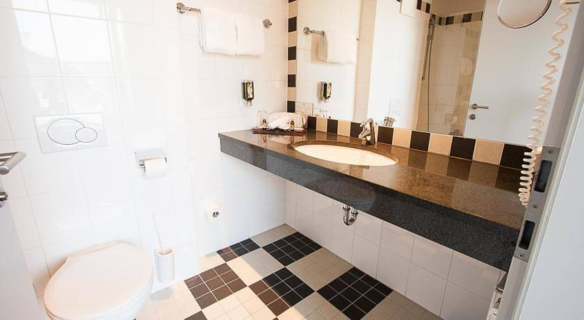 Einzelzimmer mit Dusche, Bad, Wc in Salzburg, DMO Demo Region_1