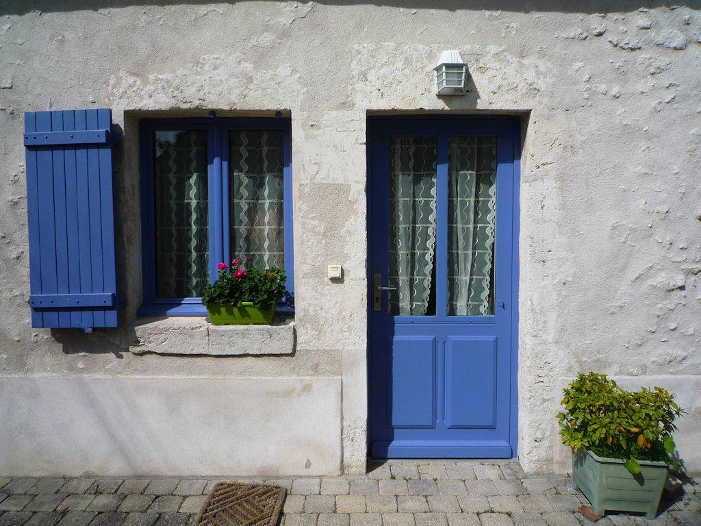 Le Caillou - Chambre Cerise in Cléry-Saint-André, Vallée de la Loire